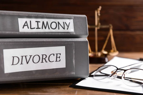 Теки Текстом Alimony Divorce Столом Судді — стокове фото