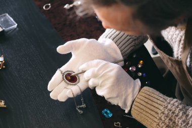 Süsleme yapım Atölyesi kuyumcu