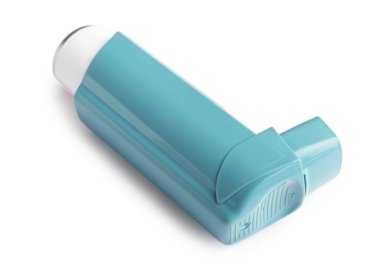 Beyaz arka plan üzerinde astım ilacı