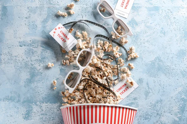 Composition Popcorn Cinema Tickets Glasses Color Background — Stock Photo, Image