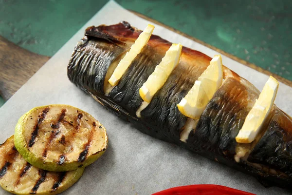 Tasty Mackerel Fish Board Closeup — Stock Photo, Image