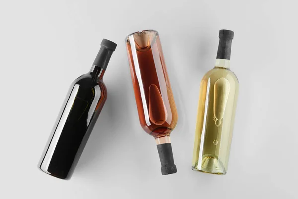 Bottles Tasty Wine Light Background — Stock Photo, Image