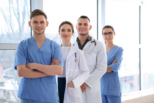 Ärzteteam Klinik — Stockfoto