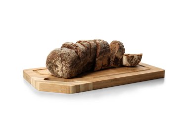 Tahta kesme somun beyaz zemin üzerine taze ekmek ile