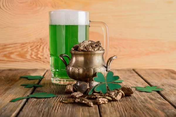 Pot Gold Mug Green Beer Clover Wooden Table Patrick Day — Stock Photo, Image