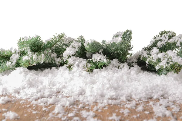 Холодний Сніг Гілками Ялинки Дерев Яному Столі Білому Тлі — стокове фото