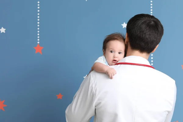 Pediatrician Cute Little Baby Color Background — Stock Photo, Image