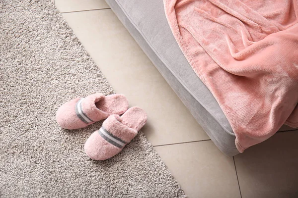 Soft Slippers Carpet Room — Stock Photo, Image