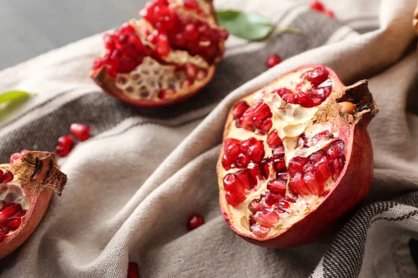 Ripe Pomegranates Table — Stock Photo, Image