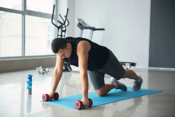 Sportiv Tânăr Formare Sala Gimnastică — Fotografie, imagine de stoc