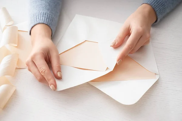 Young Woman Envelopes Table — Stock Photo, Image
