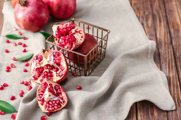 Ripe Juicy Pomegranates Table — Stock Photo, Image