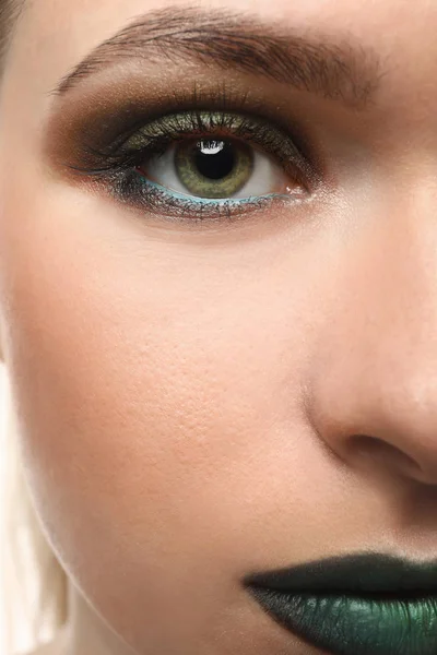 Beautiful Young Woman Bright Makeup Closeup — Stock Photo, Image