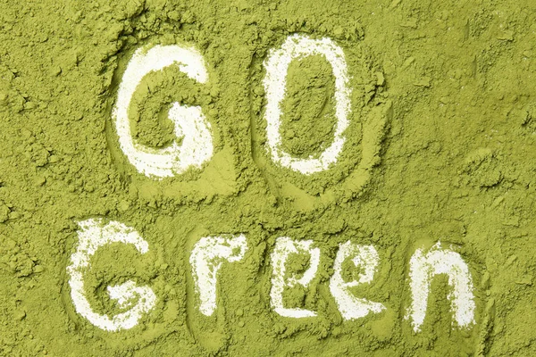 Texto Green Escrito Polvo Matcha Sobre Fondo Blanco — Foto de Stock