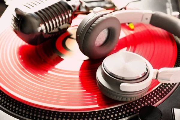 Headphones Modern Mixer Closeup — Stock Photo, Image