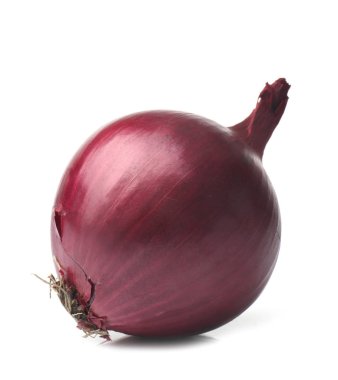 beyaz zemin üzerine çiğ soğan