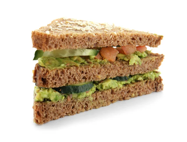 アボカドと白い背景の上の野菜のおいしいサンドイッチ — ストック写真