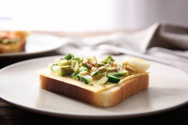 Plaka, closeup lezzetli avokado sandviç