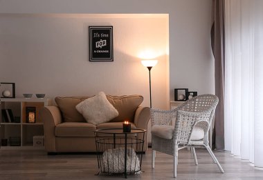 Akşamları modern oda içi