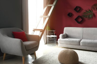 Modern odanın iç mimarisi.