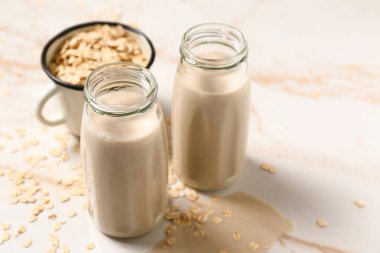 Masa lambası lezzetli yulaf süt şişe