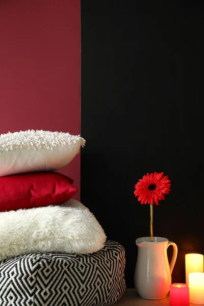 Stack Soft Pillows Floor Color Wall — Stock Photo, Image