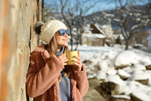 Woman Cup Hot Mulled Wine Resting Resort — Stock Photo, Image