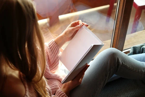 Beautiful Woman Reading Book Home — Stock Photo, Image