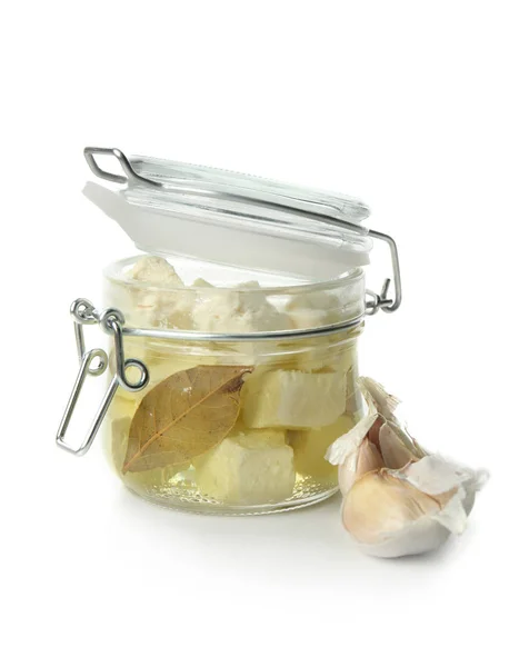 Glazen Pot Met Smakelijke Fetakaas Olijfolie Witte Achtergrond — Stockfoto