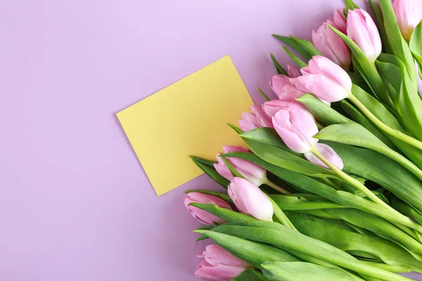 Boeket Van Mooie Tulpen Lege Kaart Kleur Achtergrond — Stockfoto