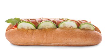 beyaz zemin üzerine lezzetli sosisli sandviç