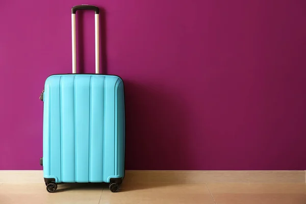 Packed Suitcase Color Wall — Stock Photo, Image