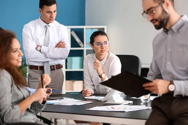 Young people having business meeting in office — Stock Photo, Image