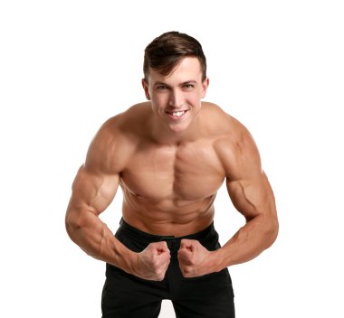 Beyaz arka plan üzerinde kas vücut geliştirmeci