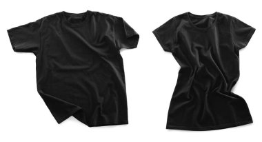 Beyaz zemin üzerine boş siyah t-shirt