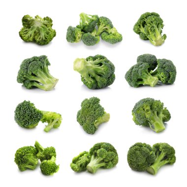 Beyaz arkaplanda taze yeşil brokoli