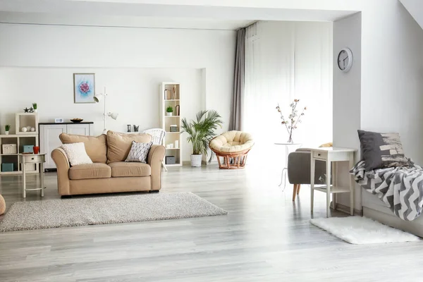 Interieur van de grote moderne appartement — Stockfoto