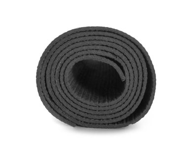 Yoga mat beyaz arka plan üzerinde haddelenmiş