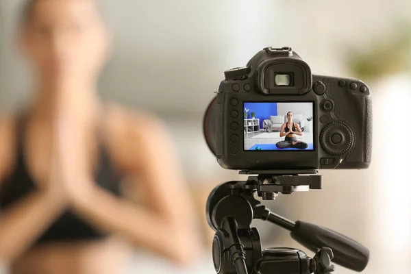 Young female blogger recording sports video at home — Stock Photo, Image