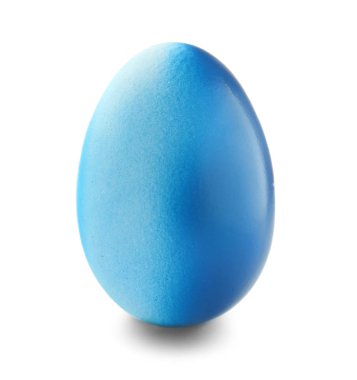 Beyaz zemin üzerine boyalı Paskalya yortusu yumurta