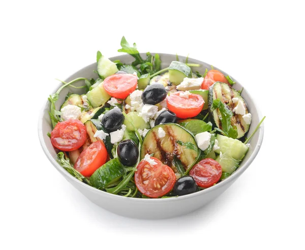 Tigela com salada saudável no fundo branco — Fotografia de Stock
