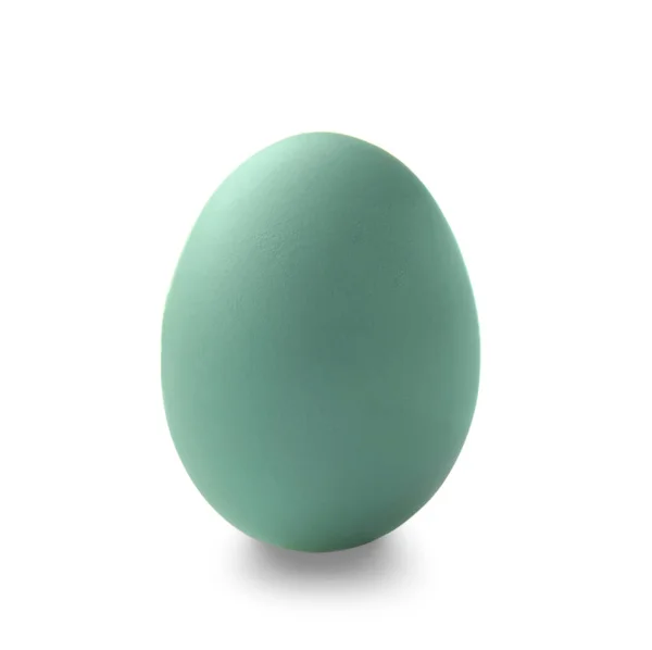 Закрашенные пасхальные яйца на белом фоне — стоковое фото