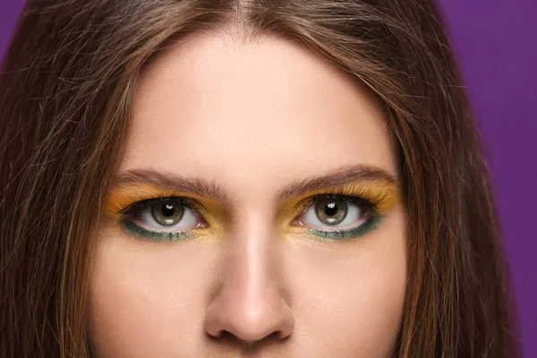 Beautiful young woman with bright makeup, closeup — Stock Photo, Image