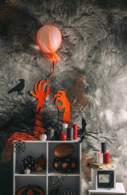 Cadılar Bayramı partisi kapalı için yaratıcı süslemeleri