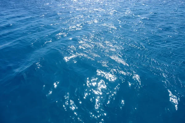 Beautiful view of water surface in blue sea — Stock Photo, Image