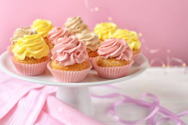 Masada lezzetli kekler standı