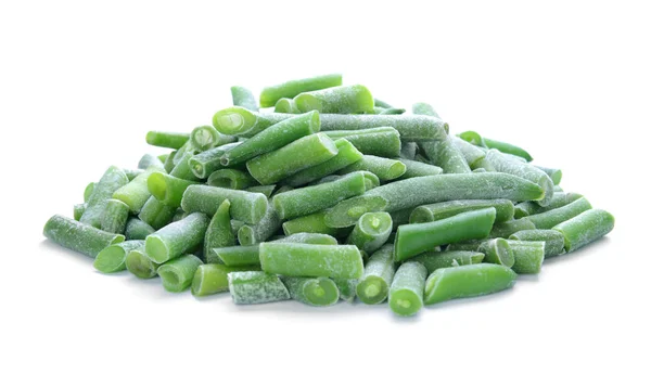 Zmrazené zelené fazole na bílém pozadí — Stock fotografie