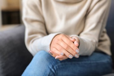 Şık güzel manikür, closeup kadınla