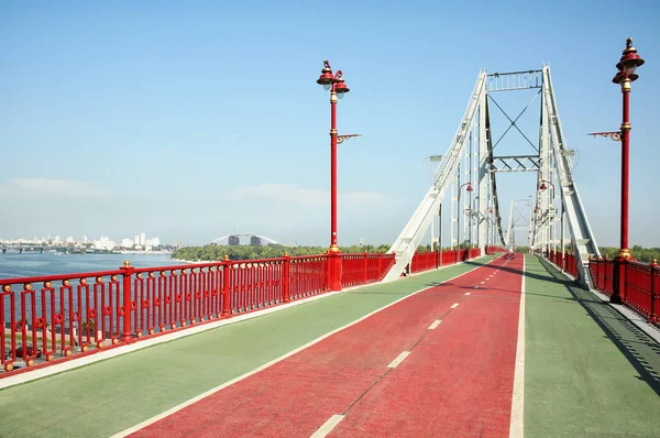 Vista da bela ponte — Fotografia de Stock