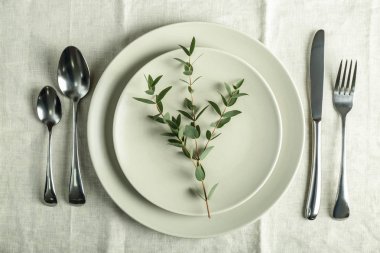 Basit tablo ayarını hafif kumaş üzerine